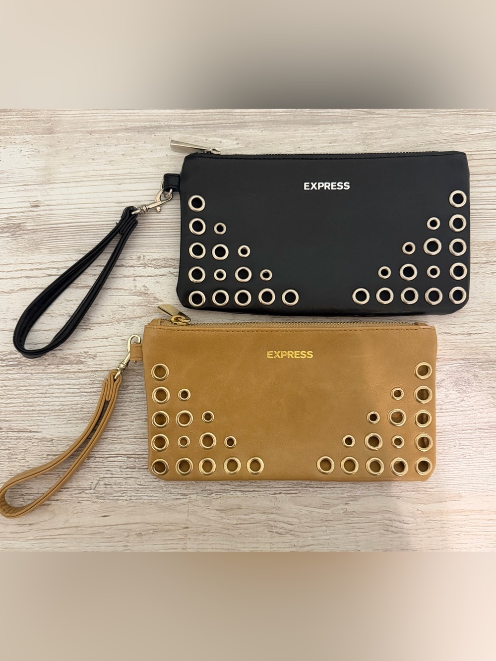 EXPRESS Grommet Wristlet Set - Black & Tan